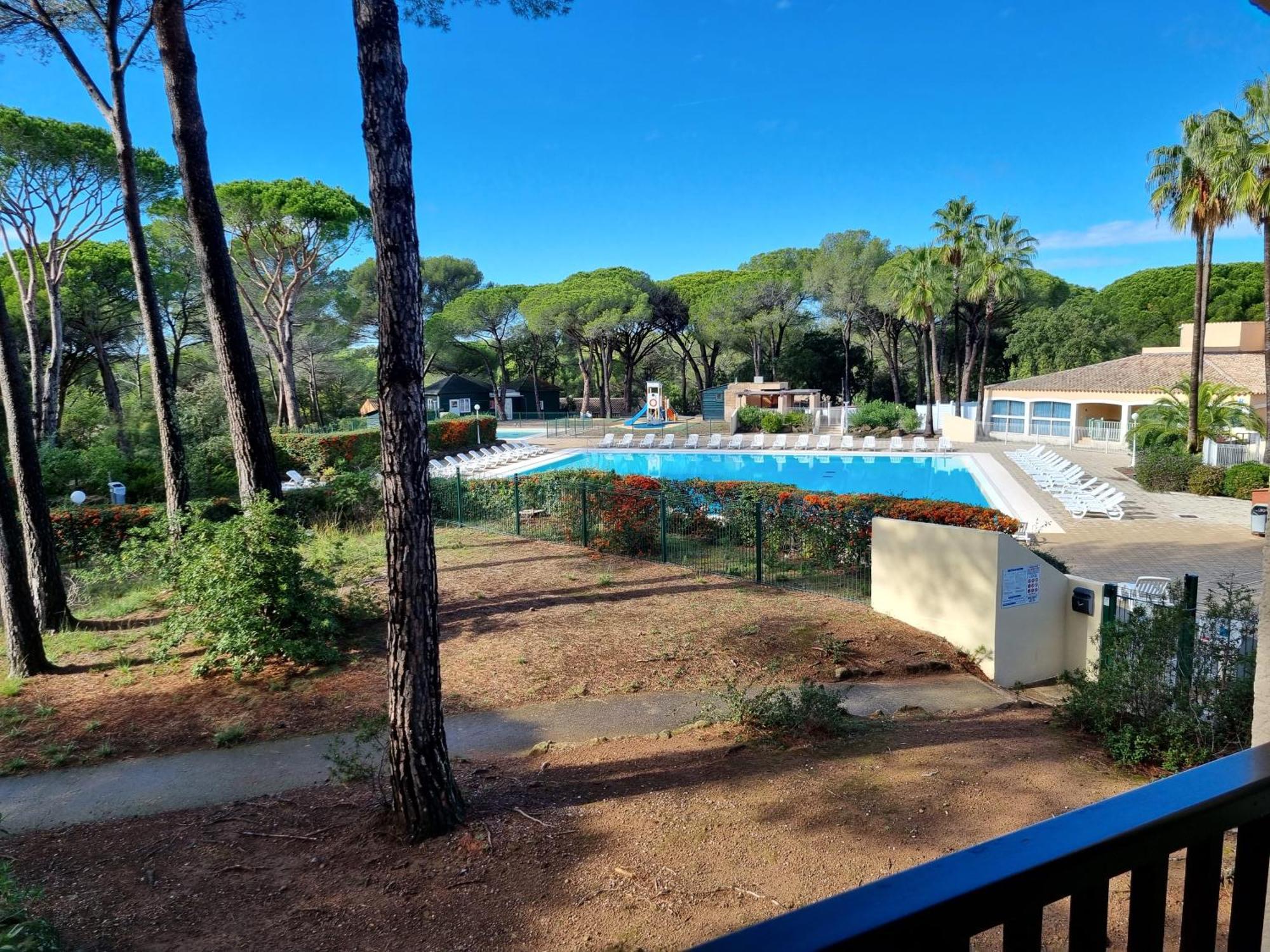 Studio 4P Vue Piscine St Raphael Valescure - Au Coeur Des Golfs Saint-Raphaël Eksteriør billede