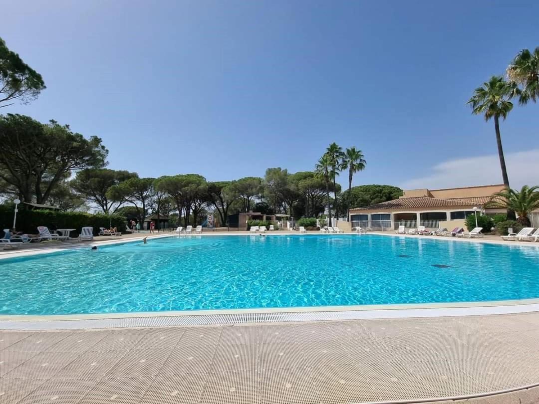 Studio 4P Vue Piscine St Raphael Valescure - Au Coeur Des Golfs Saint-Raphaël Eksteriør billede